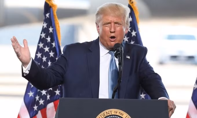 Tổng thống Mỹ Donald Trump phát biểu tại thành phố Yuma, bang Arizona hôm 18/8. Ảnh: AFP.