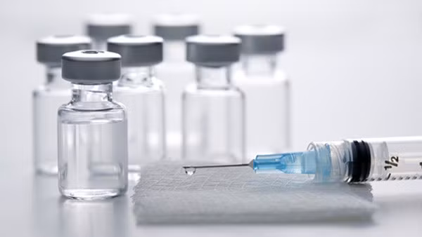 Trung Quốc cấp bằng sáng chế cho vaccine ngừa Covid-19 đầu tiên. Ảnh: VCG