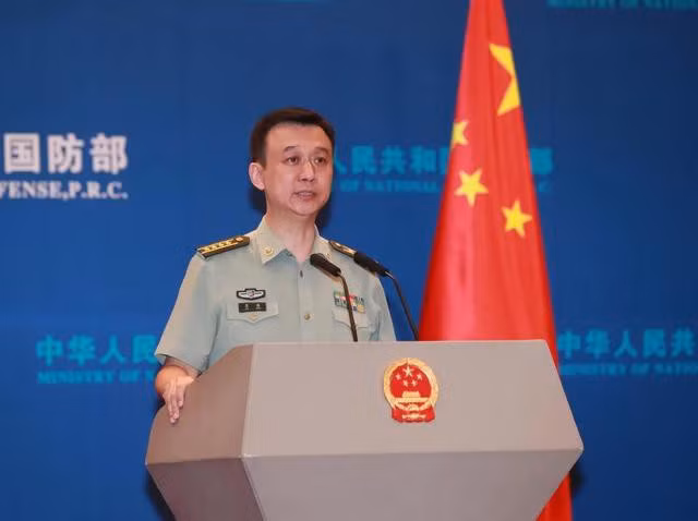 Người phát ngôn Bộ Quốc phòng Trung Quốc Ngô Khiêm. Ảnh: Tân Hoa xã.