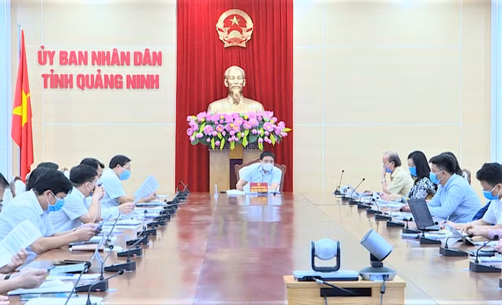 Đồng chí Nguyễn Văn Thắng, Chủ tịch UBND tỉnh chủ trì cuộc họp
