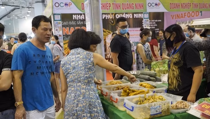 Gian hàng tại Hội chợ OCOP Quảng Ninh hè 2020