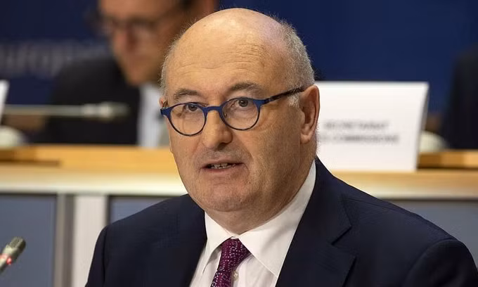 Phil Hogan tại một sự kiện ở Brussels, Bỉ, ngày 30/9/2019. Ảnh: AP.