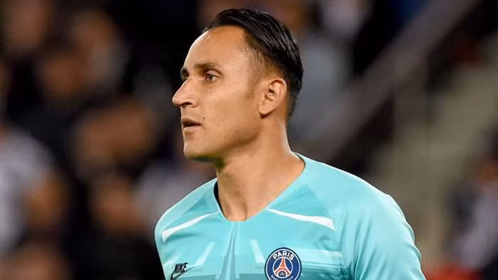Navas dính chấn thương ở trận đấu với Atalanta (Ảnh: Getty).