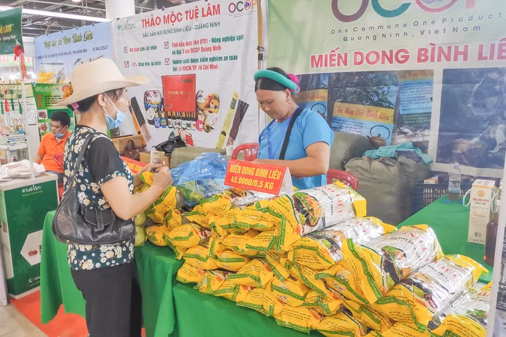 Miến dong Bình Liêu được bày bán tại Hội chợ OCOP Quảng Ninh - Hè 2020.