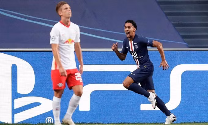 Marquinhos (phải) mừng bàn mở tỷ số vào lưới Leipzig. Ảnh: Reuters.