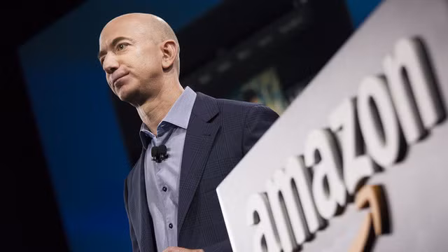 Tỷ phú Jeff Bezos nắm giữ khối tài sản lớn nhất trong lịch sử. Ảnh: Getty Images.