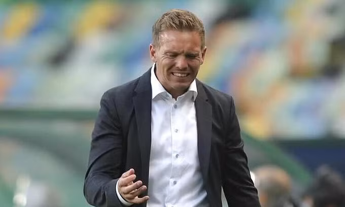 Nagelsmann trẻ hơn cả Cristiano Ronaldo lẫn Lionel Messi. Ảnh: dpa.