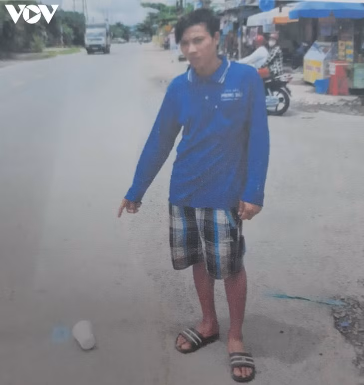  Nghi phạm Huỳnh Tuấn Nghĩa và chai nước dung dịch chứa hóa chất