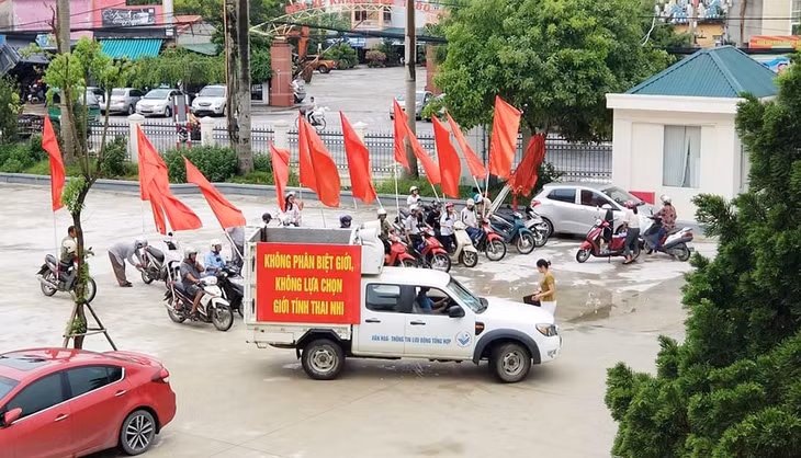 Truyền thông về không phân biệt giới, không lựa chọn giới tính thai nhi tại TX Quảng Yên.