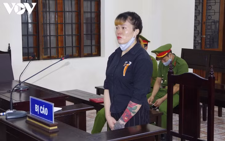  Bị can Giàng Thị Lan tại tòa