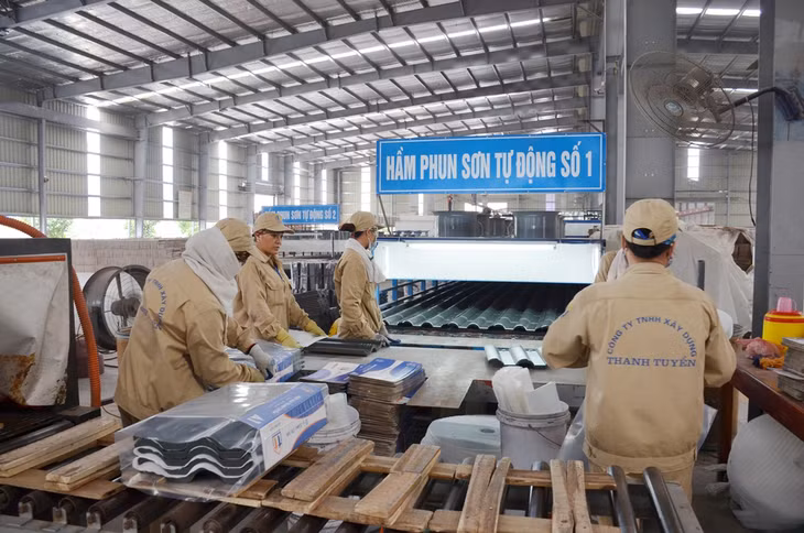  Công ty TNHH Thanh Tuyền Group đổi mới hoàn toàn công nghệ tận dụng xỉ thải nhà máy Nhiệt điện Đông Triều để sản xuất gạch không nung phù hợp với 50 triệu viên/năm.