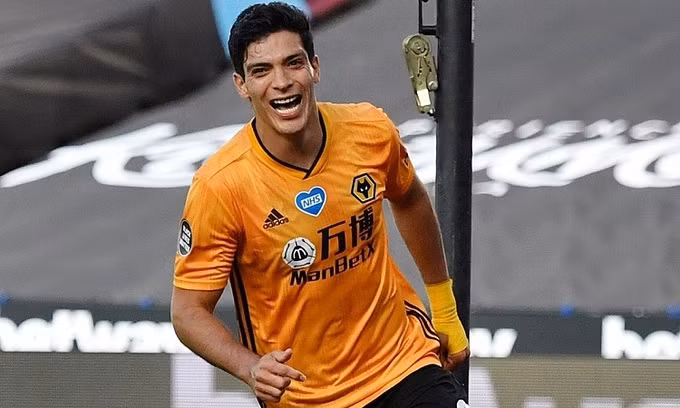 Cappelo khuyên Juventus chiêu mộ Raul Jimenez. Ảnh: Reuters.