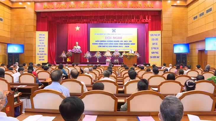 Quang cảnh hội nghị