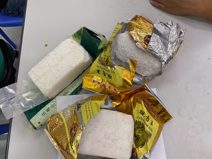  Tang vật vụ án.