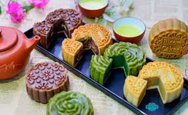 Cần mua bánh trung thu ở những cơ sở uy tín, đảm bảo an toàn thực phẩm.