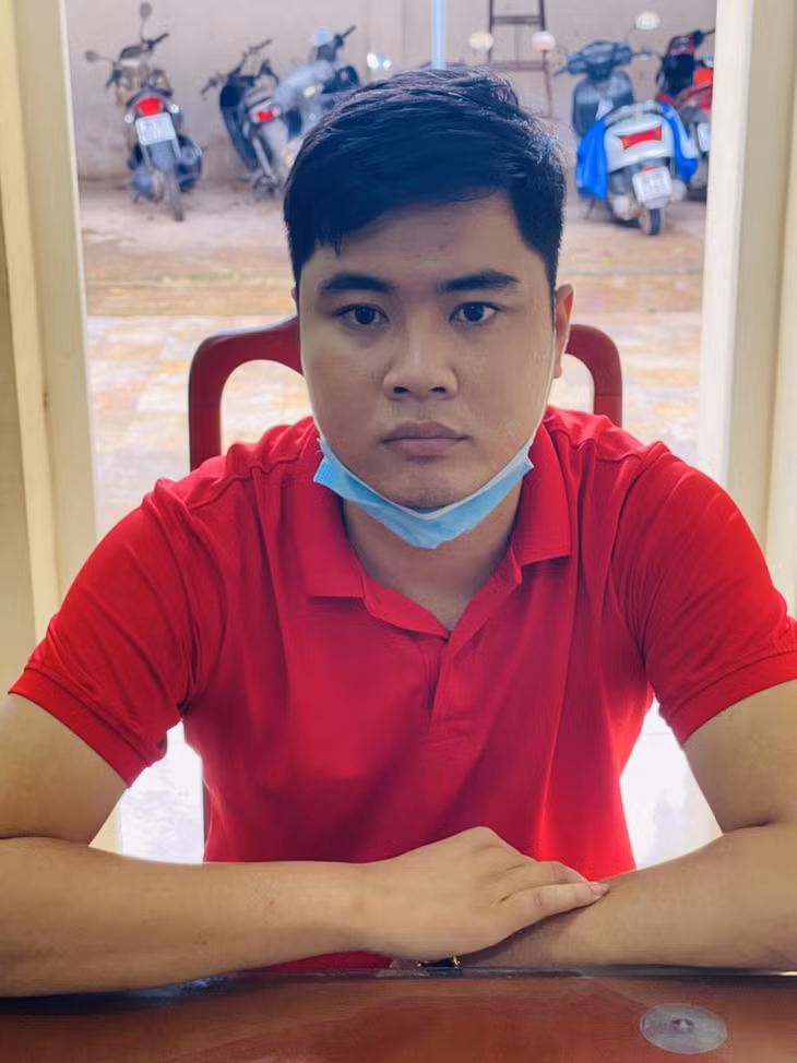  Đối tượng Hà Văn Hoàn.