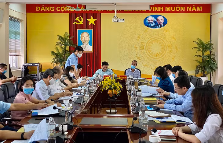 Quang cảnh cuộc họp