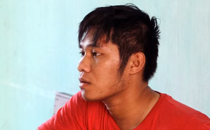 Hãn tại trụ sở công an. Ảnh: An Phước.