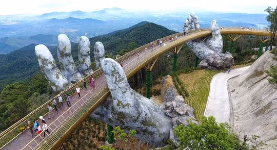 Nhiều du khách lựa chọn tour ngắn ngày trong nước dịp nghỉ lễ 30-4 và 1-5. Ảnh: Khuê Diệp
