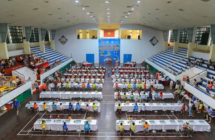 Lần đầu tiên được tổ chức, giải thu hút được trên 300 VĐV đến từ 24 đoàn, CLB cờ vua 