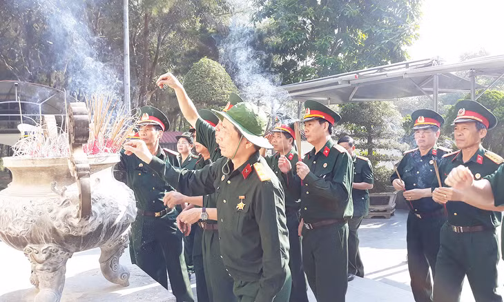 Thắp hương