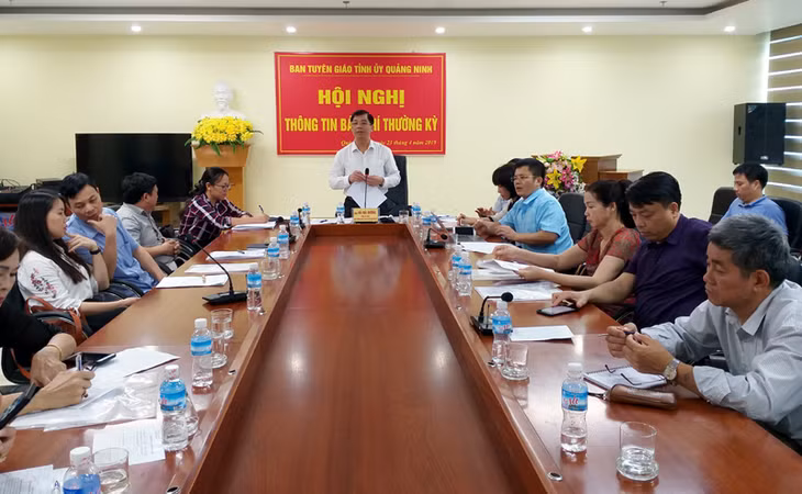 Đồng chí Đồng chí Hà Hải Dương, Phó Ban Thường trực Ban Tuyên giáo Tỉnh ủy phát biểu kết luận hội nghị