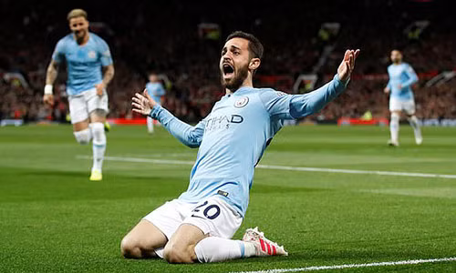 Bernardo Silva mừng bàn mở tỷ số khi hiệp hai trôi qua được 10 phút. Ảnh: Reuters.
