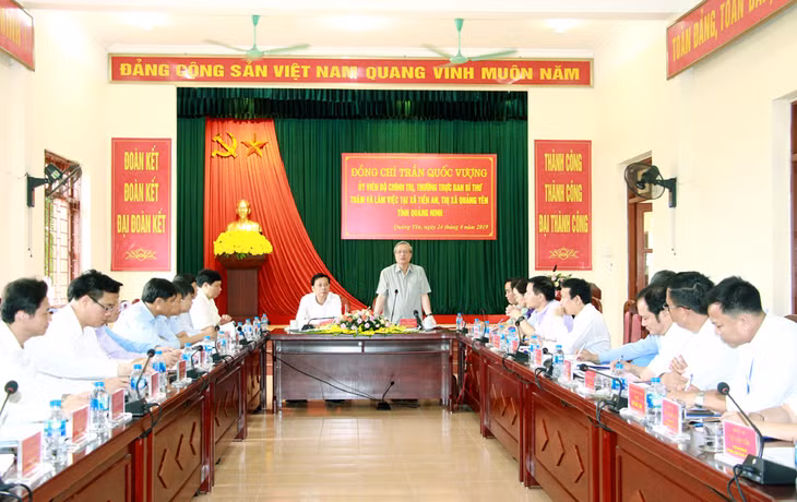 Đồng chí Trần Quốc Vượng, Thường trực Ban Bí thư, phát biểu tại buổi làm việc.
