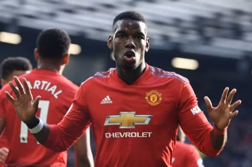  Pogba chấm dứt cơn khát bàn thắng kéo dài gần 2 tháng.