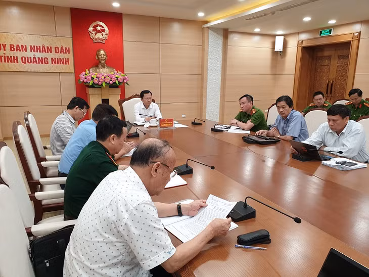Phó Chủ tịch UBND tỉnh Cao Tường Huy chủ trì tại điểm cầu Quảng Ninh.