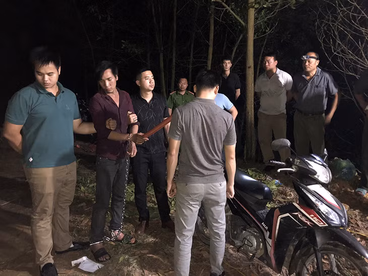  Thực nghiệm điều tra vụ án tại khu vực thôn Khe Sú 2, xã Thượng Yên Công, TP Uông Bí.