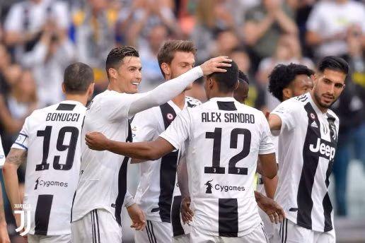  Ronaldo góp công lớn trong bàn thứ 2 của Juve.