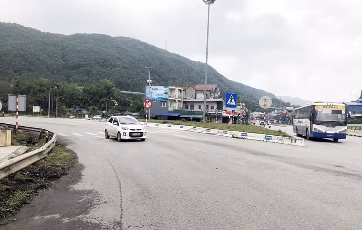 Điểm đen ATGT tại ngã ba đấu nối tuyến tránh Vũ Oai - Quang Hanh (TP Cẩm Phả).