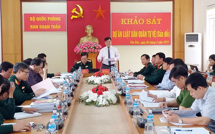 Đồng chí Bùi Văn Khắng, Phó Chủ tịch UBND tỉnh phát biểu tại buổi khảo sát