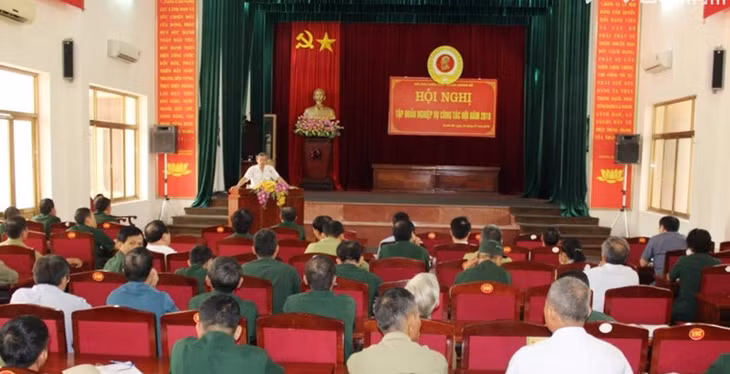 CCB Trần Quốc Mạnh, Chủ tịch Hội CCB huyện Hoành Bồ tại hội nghị tập huấn công tác Hội.