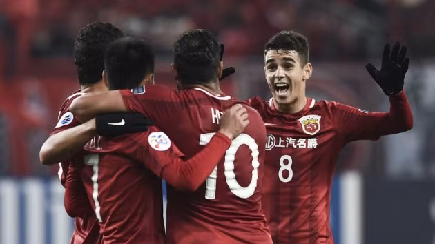  Đội bóng của Oscar và Huik (Shanghai SIPG) đang dẫn đầu danh sách các CLB mạnh nhất châu Á.