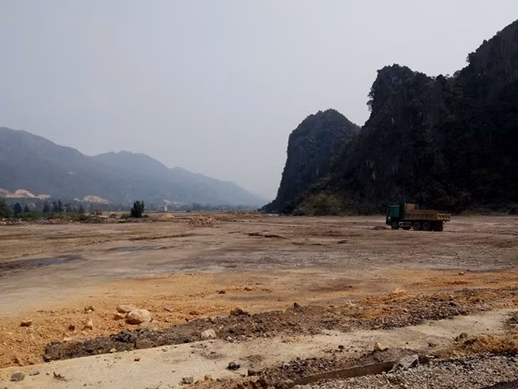 Mặt bằng Dự án quần thể sân Golf, khách sạn 5 sao, khu nghỉ dưỡng cao cấp tại khu vực Ao Tiên, xã Hạ Long.