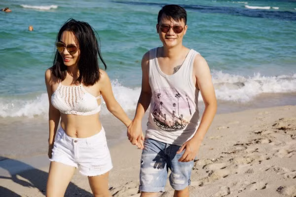 Hoàng Bách và bà xã Thanh Thảo