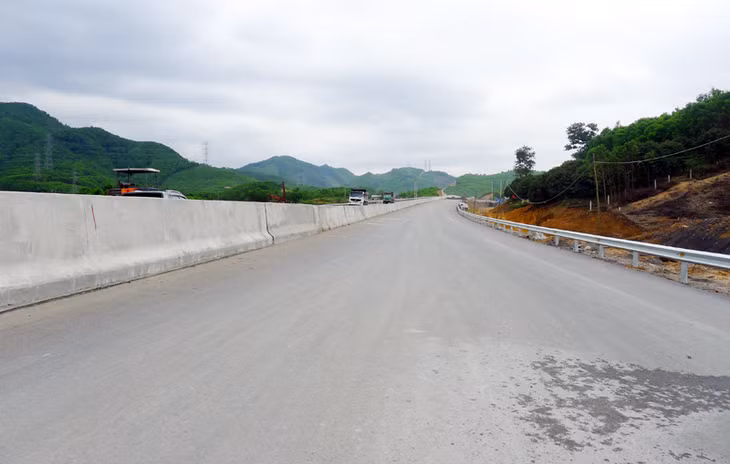 Dự án cao tốc Hạ Long - Vân Đồn đang dược hoàn thiện 