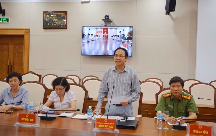 Đồng chí Đặng Huy Hậu, Phó Chủ tịch Thường trực UBND tỉnh phát biểu chỉ đạo