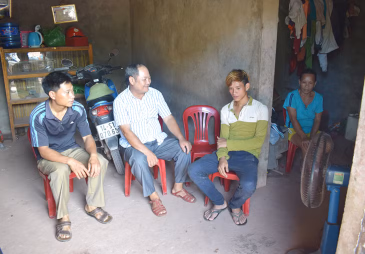 Một buổi đi tuyên truyền về công tác dân số kế hoạch hóa gia đình của CCB Lý Tắc Mềnh