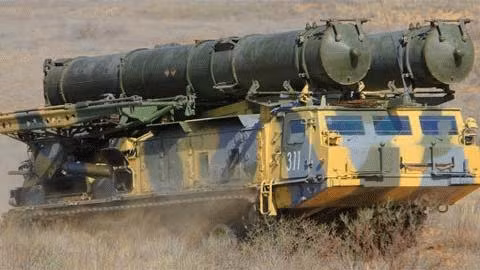 Hệ thống phòng không S-300 (Ảnh: RIA Novosti)