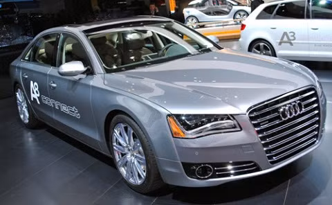 Audi A8 2013 động cơ nhỏ hơn thế hệ trước...