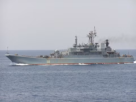Tàu Tsezar Kunikov. Ảnh: Wikipedia