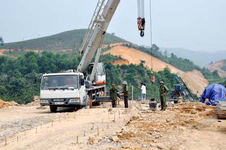 Thi công cầu Mạt Trạt.