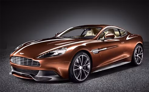 Aston Martin Vanquish sử dụng động cơ xăng 6.0 V12.