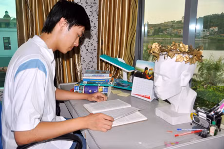 Đặng Thái Hoàng vẫn đang miệt mài ôn luyện cho giấc mơ chinh phục đỉnh Olympia.