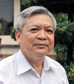 Nhà báo, nhà thơ Ngô Tiến Cảnh.