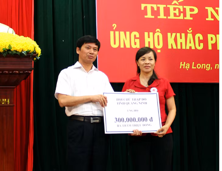 Hội Chủ thập đỏ tỉnh Quảng Ninh ủng hộ 300 triệu đồng 