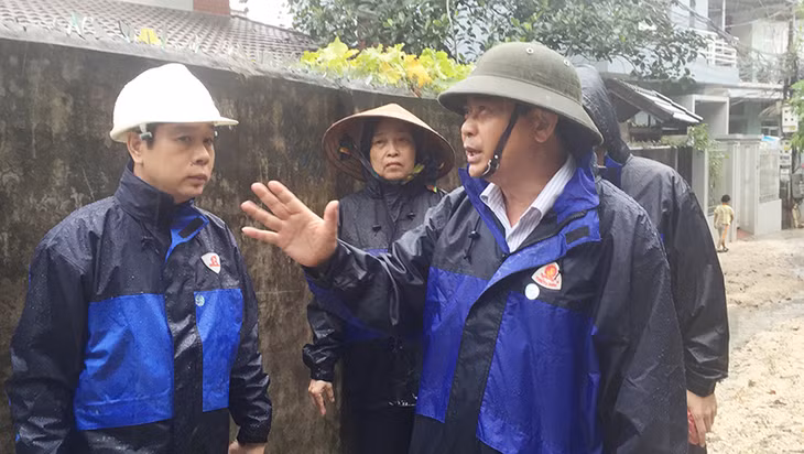 Bí Thư Thành ủy Hạ Long yêu cầu di dân khẩn cấp ra khỏi vùng nguy hiểm.